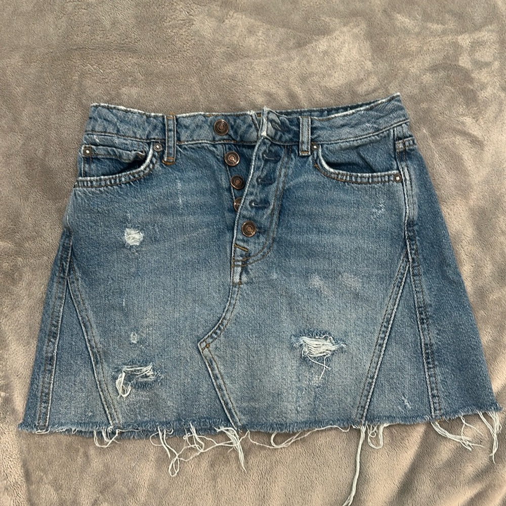 “We The Free” New Denim Button-Up‎ Distressed Skirt